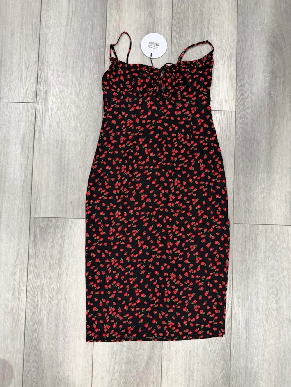 Princess Polly Black Noda Midi Dress in Black/Red Floral Print. **NWT**
